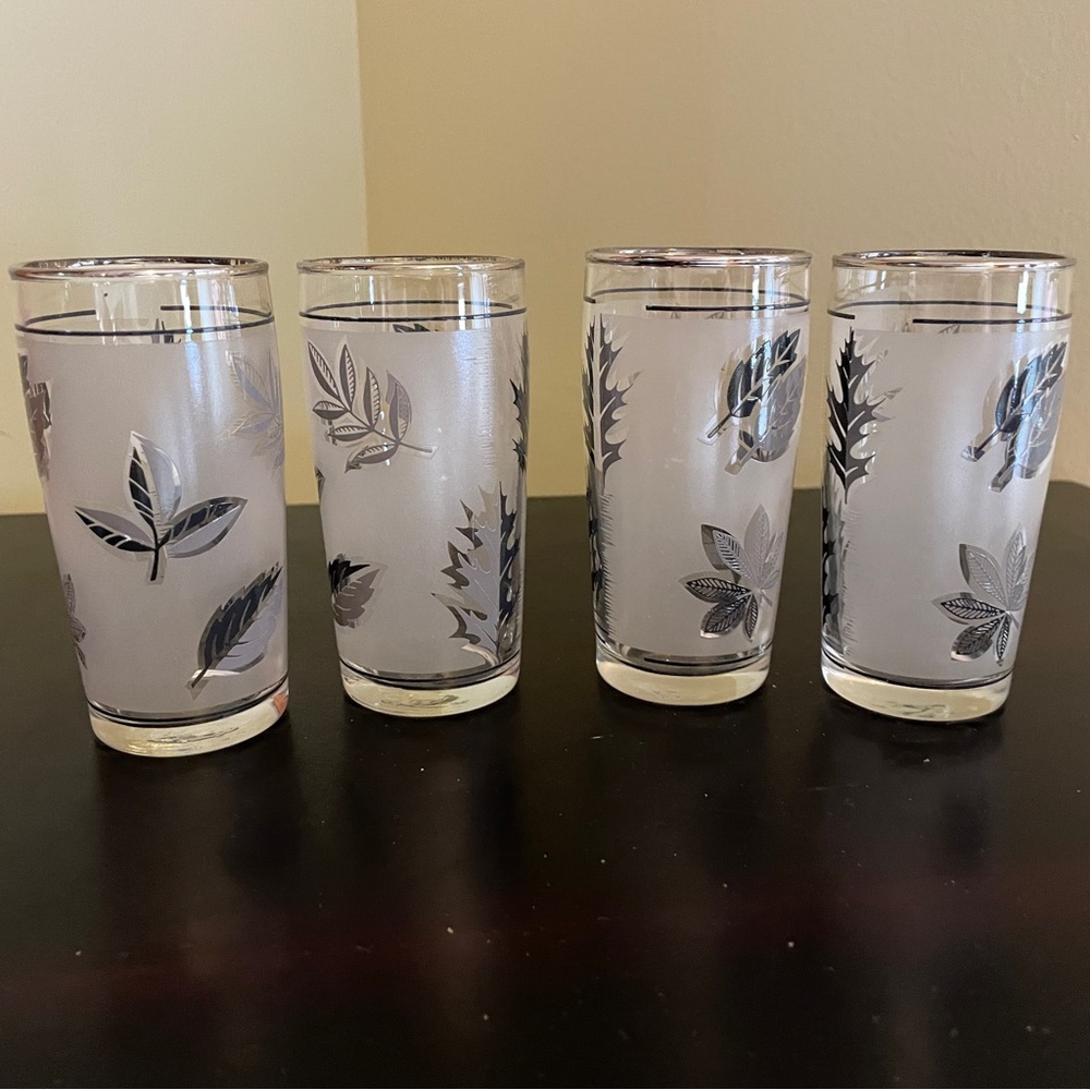 Lot of 4 Vintage Libbey Silver Frosted Leaves 4 oz Juice Cordial Glasses MINT!
